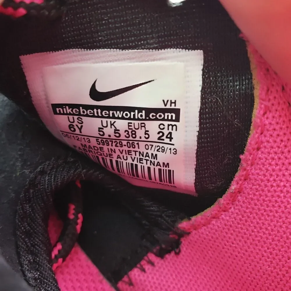 Nike Roshe One Girls Size 6Y Womens Sz 7.5 Black Pink Running Sneaker Shoes